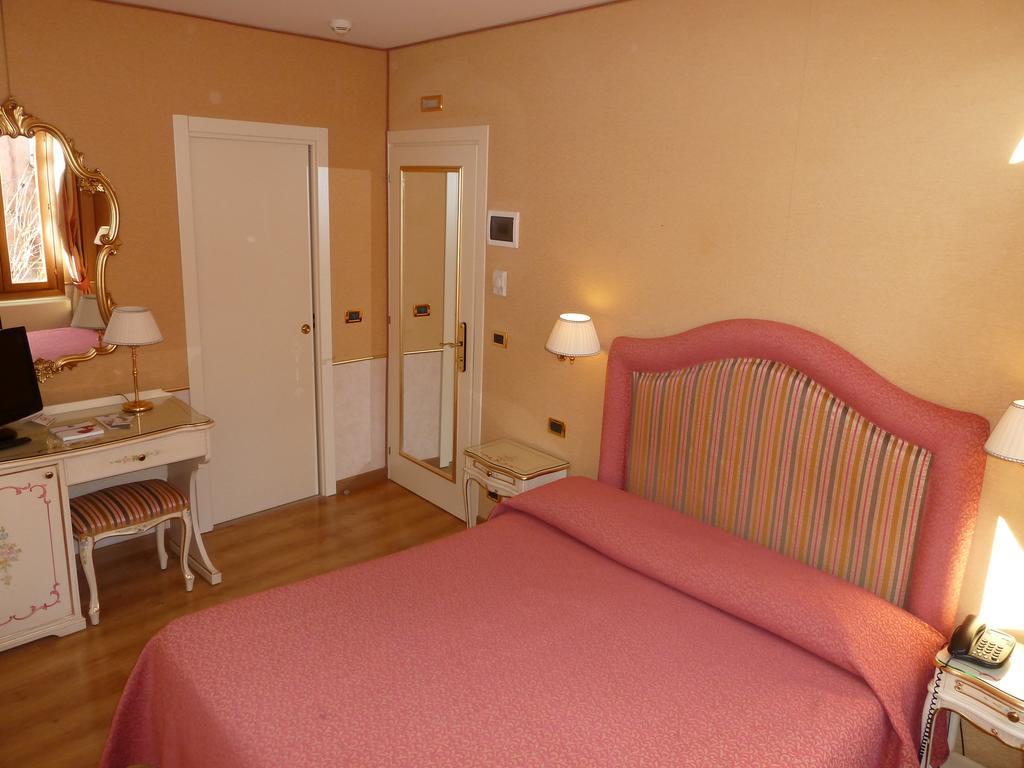 Hotel Casa Burchielle à Venise Extérieur photo